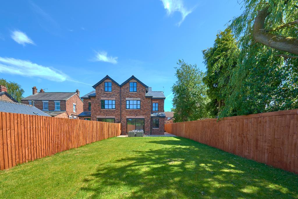 5 Bedroom SemiDetached For Sale in Heyes Lane, Timperley, Cheshire