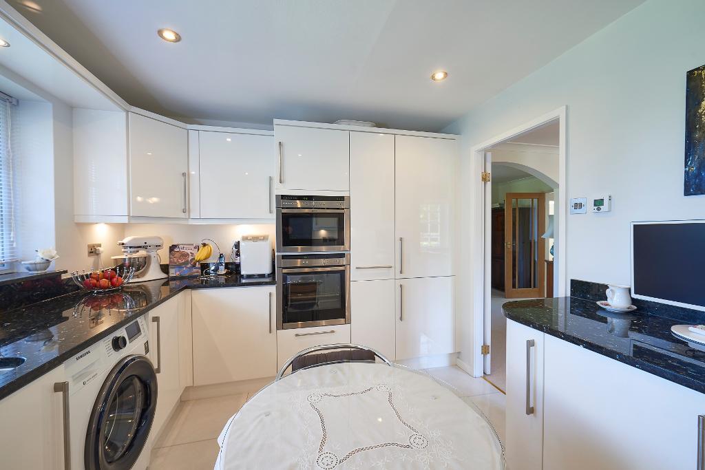 3 Bedroom Flat For Sale in Grey Road, Altrincham, WA14 4AT Jackson Maunders Estate Agents in