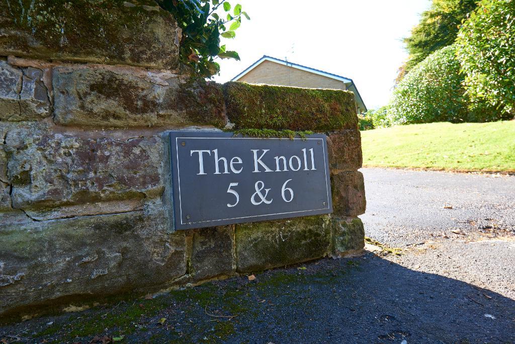 3 Bedroom Flat For Sale in Grey Road, Altrincham, WA14 4AT Jackson Maunders Estate Agents in