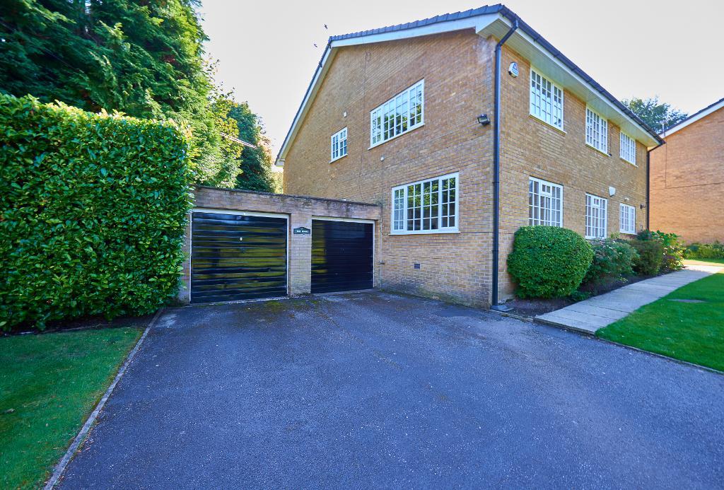 3 Bedroom Flat For Sale in Grey Road, Altrincham, WA14 4AT Jackson Maunders Estate Agents in