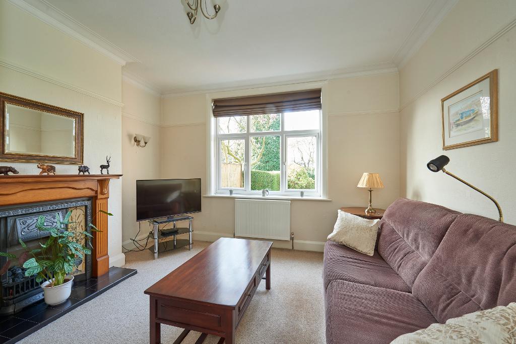 4 Bedroom SemiDetached For Sale in Park Road, Timperley, WA15 6TQ