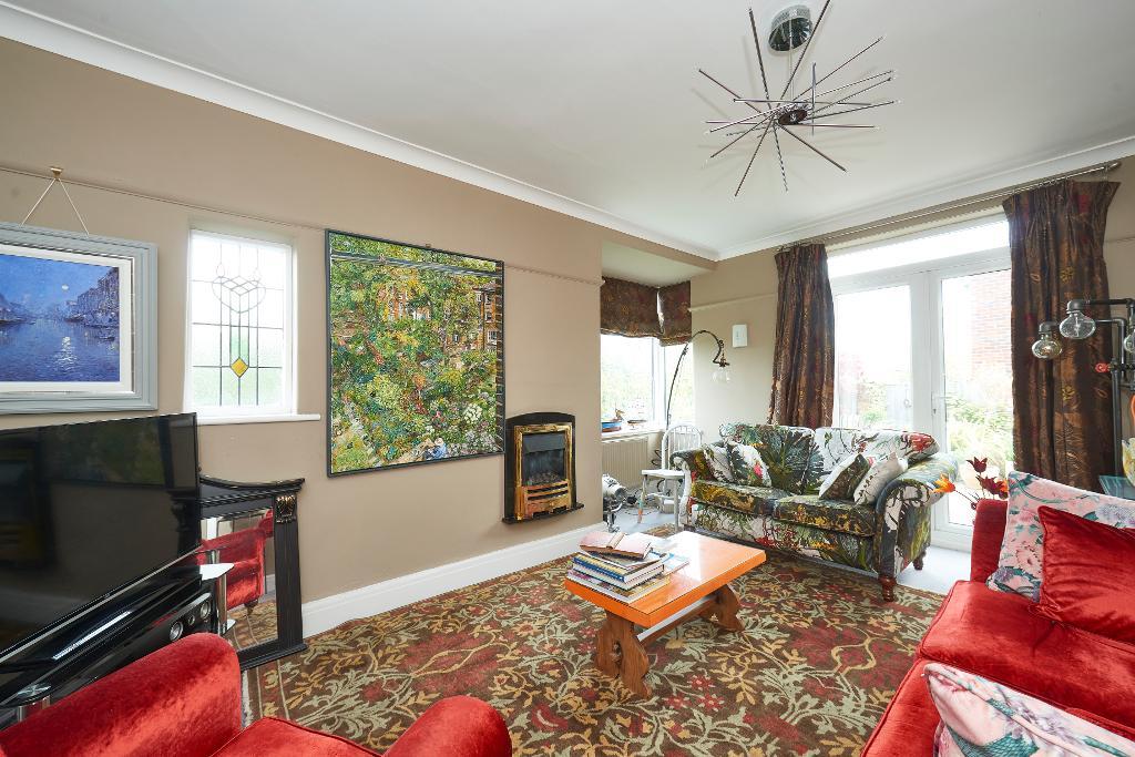 3 Bedroom Detached For Sale in Egerton Road, Hale, Altrincham, WA15 8EE Jackson Maunders