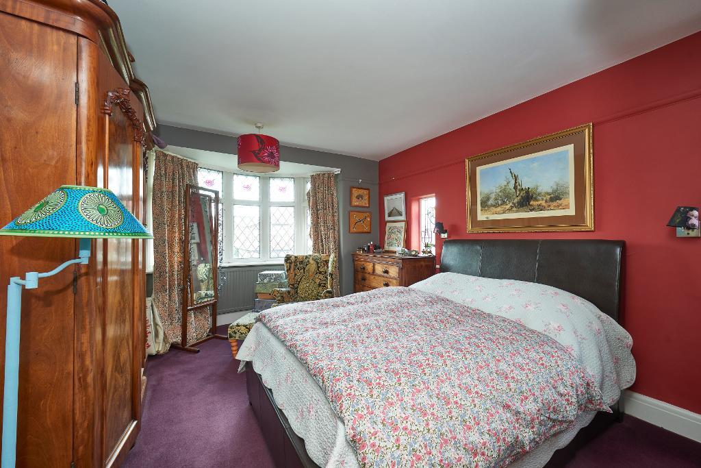 3 Bedroom Detached For Sale in Egerton Road, Hale, Altrincham, WA15 8EE Jackson Maunders