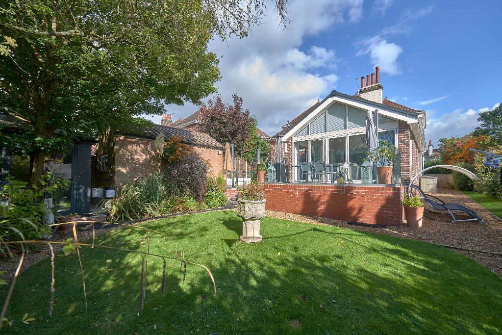 4 Bedroom Detached For Sale in Seddon Road, Hale, WA14 2UH Jackson