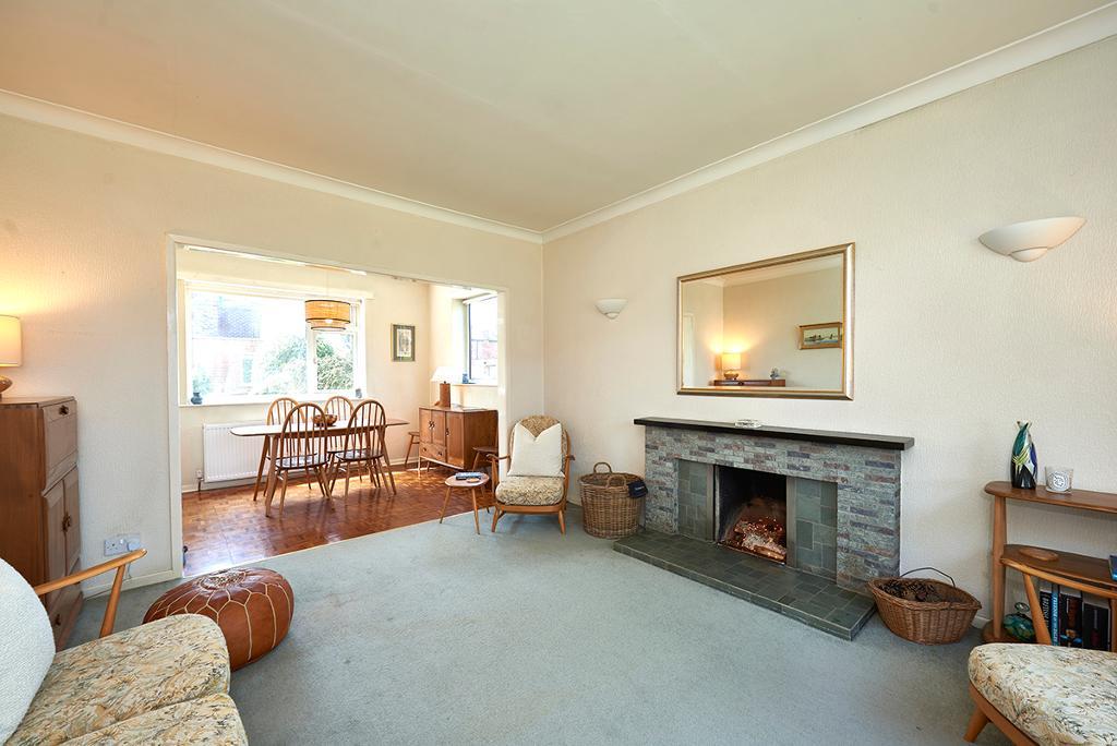 3 Bedroom Detached For Sale in Winchester Road, Urmston, Manchester