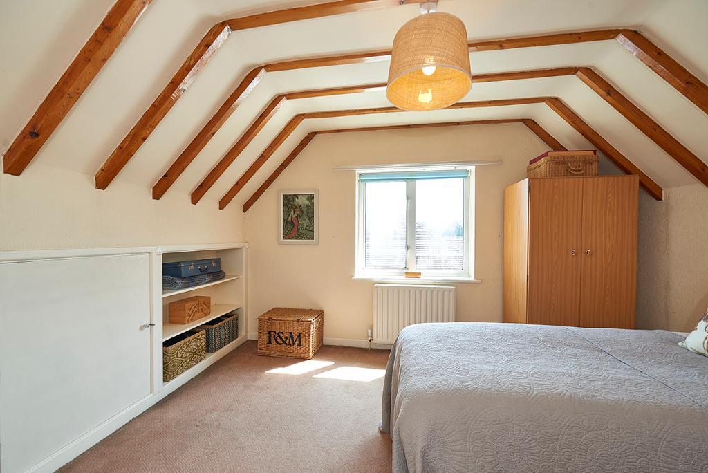 3 Bedroom Detached For Sale in Winchester Road, Urmston, Manchester