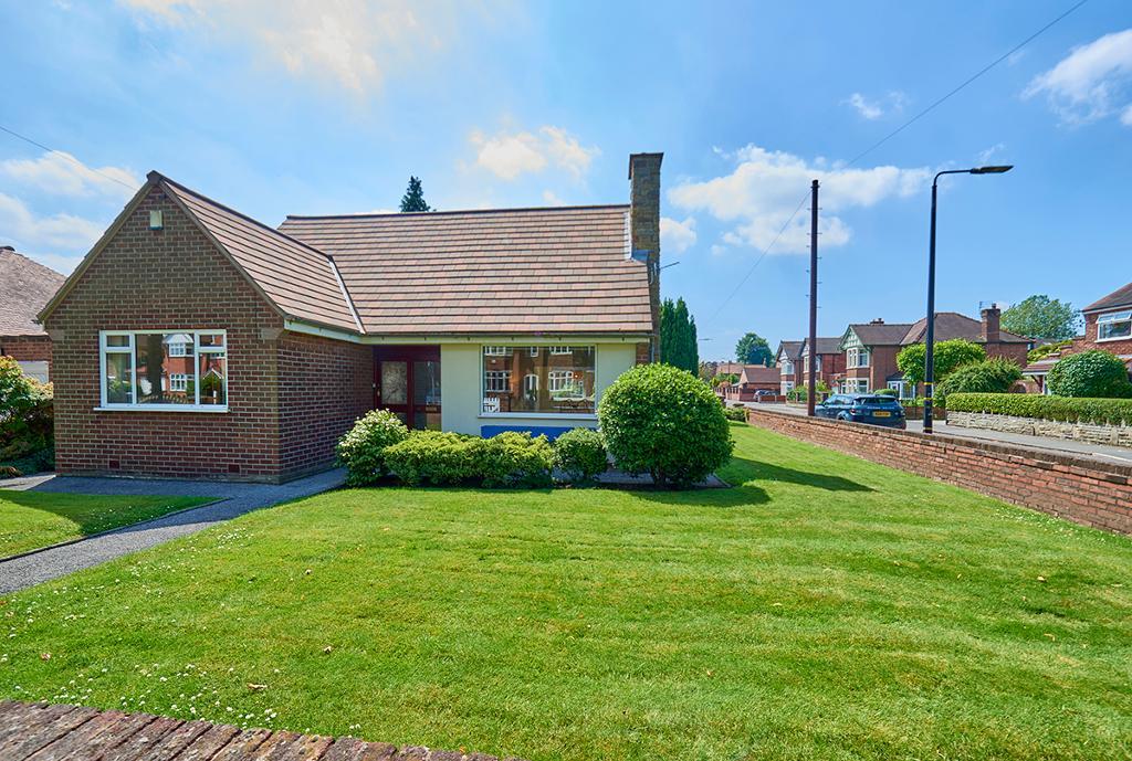3 Bedroom Detached For Sale in Winchester Road, Urmston, Manchester