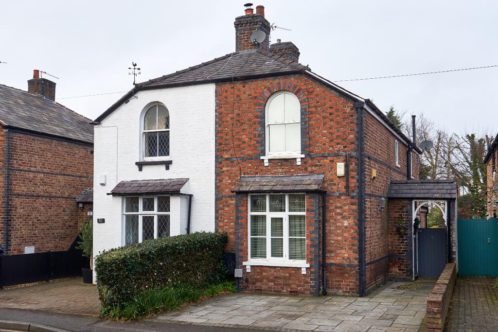 Park Road, Hale, WA15 9LS
